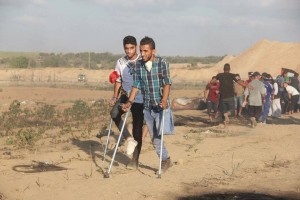 Malgré leurs blessures, ces palestiniens sont revenus