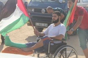 Malgré leurs blessures, ces palestiniens sont revenus.1