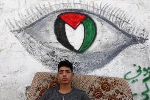 Saleh Ashour, un palestinien de Gaza, 16 ans, a perdu la vue après avoir été pris pour cible par les troupes israéliennes lors des manifestations de la Grande Marche du Retour.4