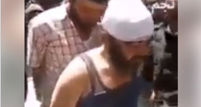 Vidéo : L’Armée Arabe syrienne a capturé des dizaines de terroristes criminels de Daesh après les avoir vaincus dans le bassin de Yarmouk, Daraa