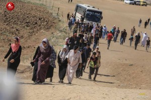 Les familles palestiniennes participent aux manifestations de la Grande Marche du Retour à la frontière de Gaza4