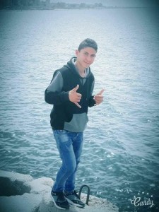 Belal Khafaja, 17 ans, qui a été abattu dans la poitrine par un sniper israélien sur les frontières orientales de la ville de Rafah, dans le sud de la bande de Gaza.