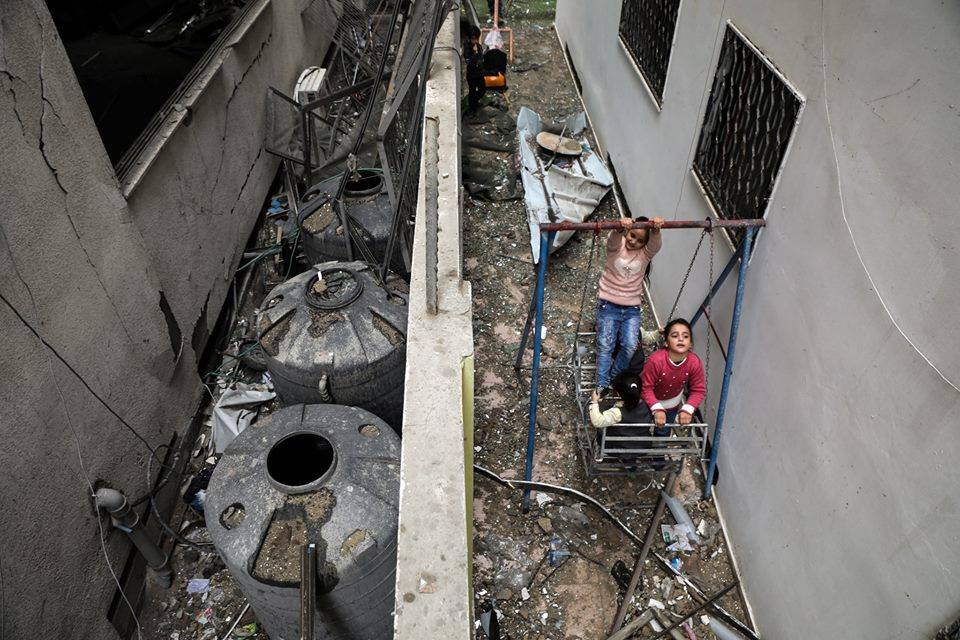 Le jardin d'enfants Shahed a été détruit par les bombardements israéliens sur un bâtiment résidentiel juste à côté de la maternelle la semaine dernière à Gaza15