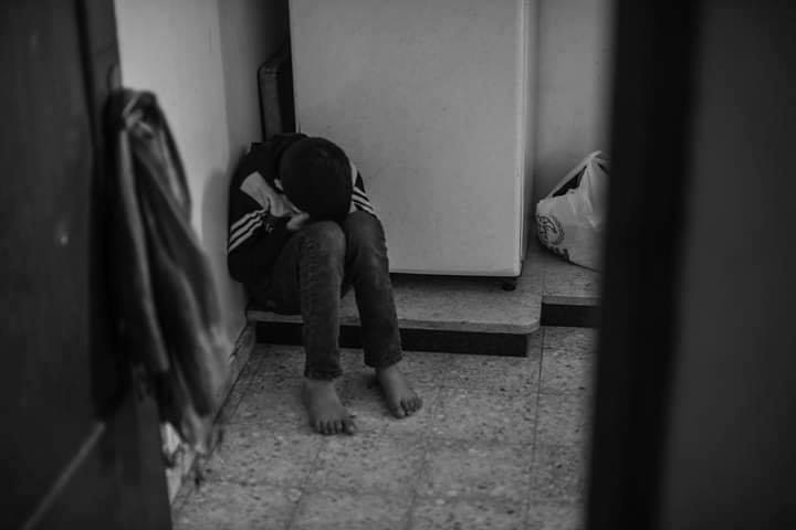 Le jeune Palestinien Mohammed Al-Najjar (12 ans) vit un grave choc psychologique après avoir perdu son œil droit par la balle d'un sniper israélien2