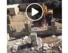 Vidéo | Le processus de démolition d’une école primaire palestinienne dans le camp de réfugiés de Shu’fat, Jérusalem occupée, par l’occupation israélienne a commencé !