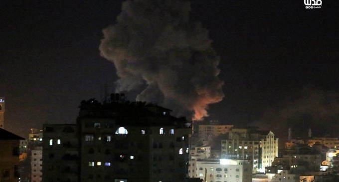 Urgent | Les avions de guerre israéliens bombardent le bureau du chef du bureau politique du Hamas, Ismail Haniyeh.