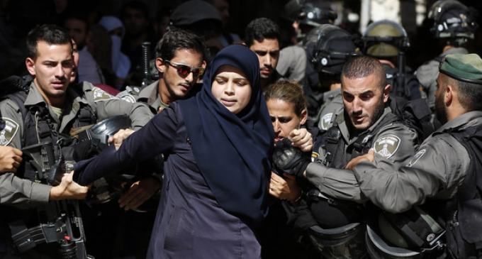 À l’occasion de la journée internationale de la femme, il y a 48 femmes palestiniennes détenues dans des prisons israéliennes, dont 24 mères, 7 prisonnières blessées, 26 prisonnières malades et 1 détenue administratif détenu sans inculpation ni procès.