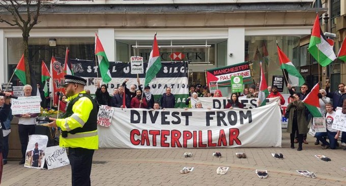 De nombreux anglais à Manchester ont défilé samedi en solidarité avec la Grande Marche du Retour à Gaza