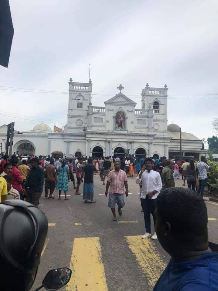Une centaine de morts et plus de 200 blessés et hospitalisés suite à 6 explosions dans des églises et des hôtels au Sri Lanka !3