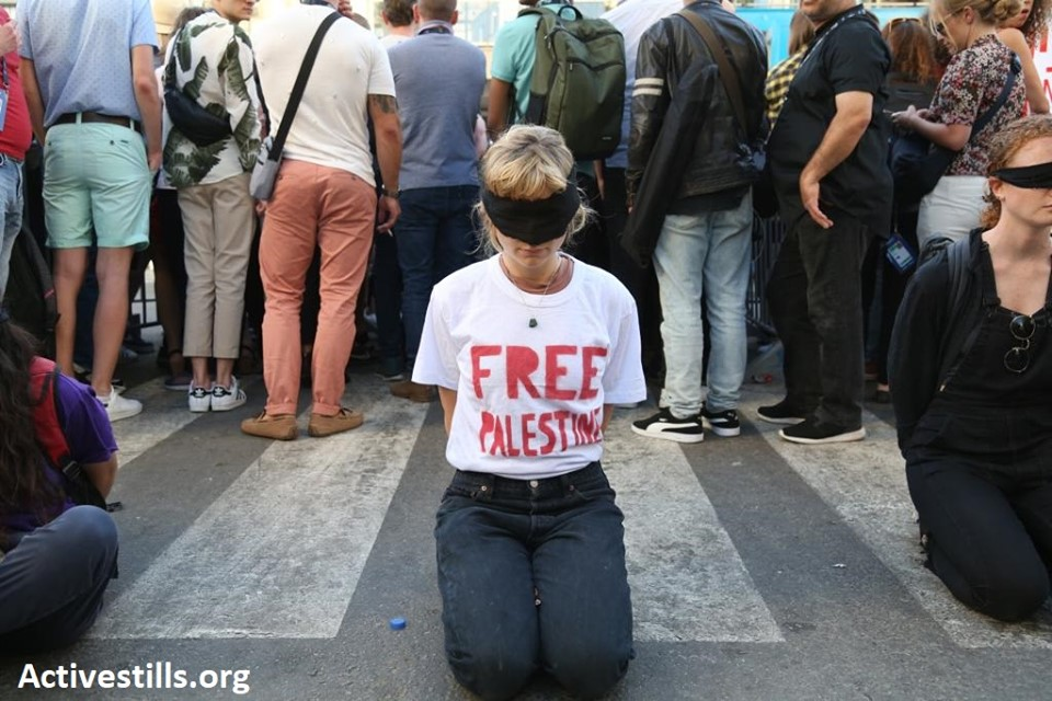 Des militants pro-palestiniens ont bloqué l'entrée de l'événement d'ouverture de l'Eurovision à Tel Aviv