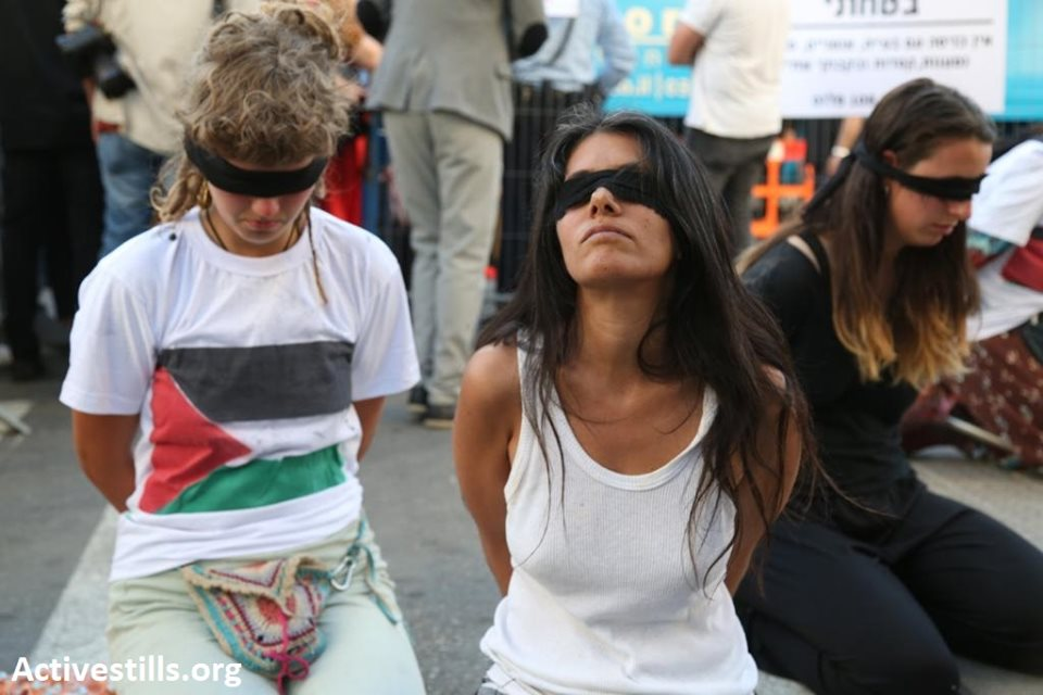 Des militants pro-palestiniens ont bloqué l'entrée de l'événement d'ouverture de l'Eurovision à Tel Aviv3