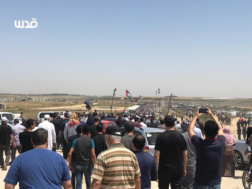 Des milliers de palestiniens se sont rendu aux frontières de la bande de Gaza pour réclamer leur droit de retourner dans leurs maisons1