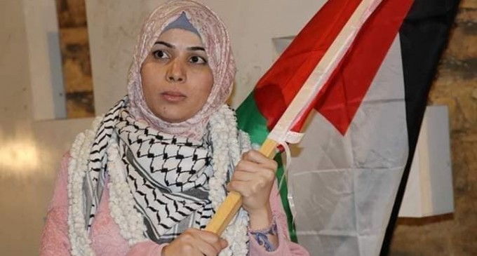 Ghadeer Al-Atrash est enfin libre après 3 ans et demi d’emprisonnement dans les prisons israéliennes.