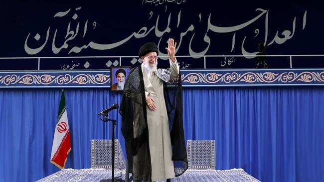 L'Ayatollah Khamenei Aucune puissance ne mettra l'Iran à genou