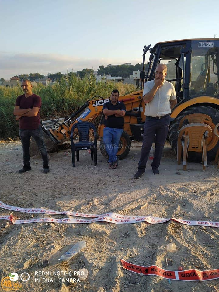 Les bulldozers israéliens démolissent une maison à Ar'ara en Palestine occupée.3