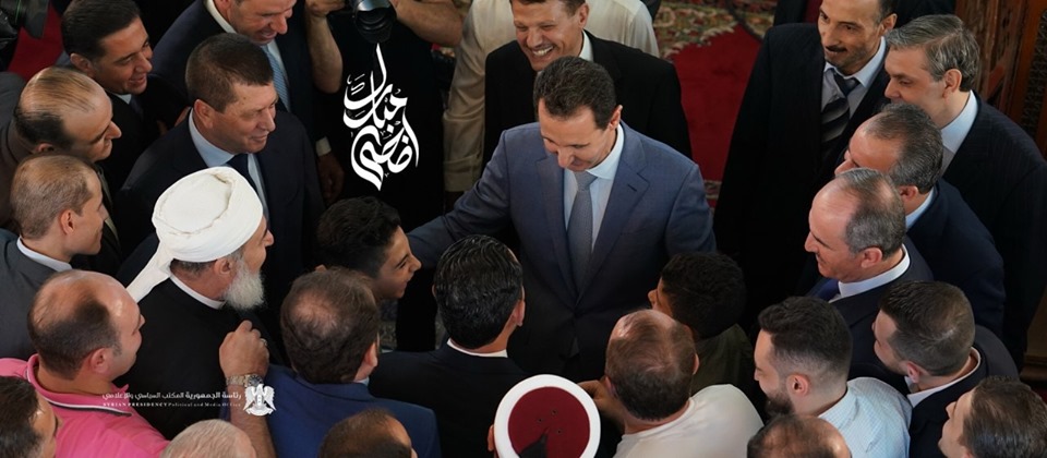 Le Président Al-Assad effectue la prière de l'Aïd Al-Adha à la mosquée Al-Affar à Damas.3