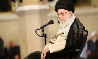L’Imam Khamenei exhorte le gouvernement à minimiser les inquiétudes de la population et met en garde contre le sabotage