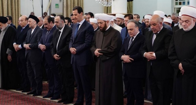 Le Président Bachar Al Assad a participé à la Célébration de la naissance du Saint Prophète Mohammed (P) à Damas