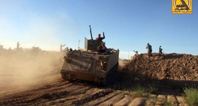 Les forces irakiennes s’engagent contre les terroristes de Daesh dans une violente confrontation près de Mossoul