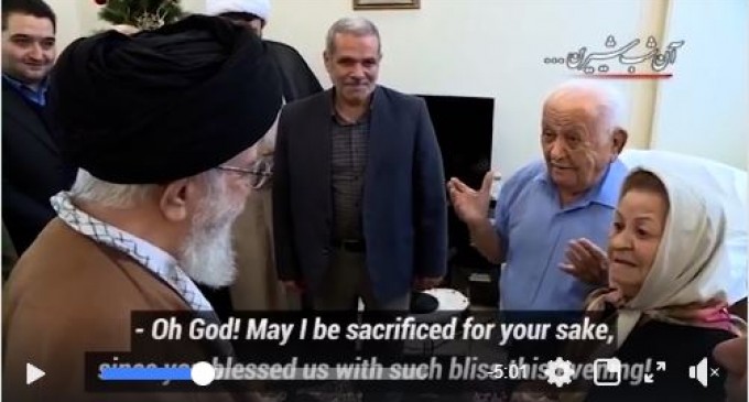 Vidéo : l’Ayatollah Khamenei visite les familles chrétiennes d’Iran chaque Noël