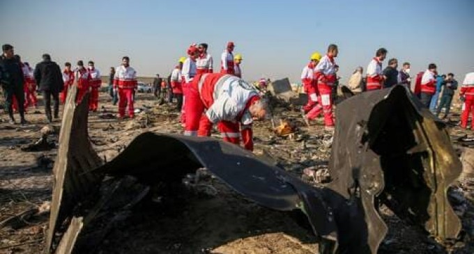 L’imam Sayyed Ali Khamenei exprime son profond chagrin suite à la chute accidentelle d’un avion ukrainien