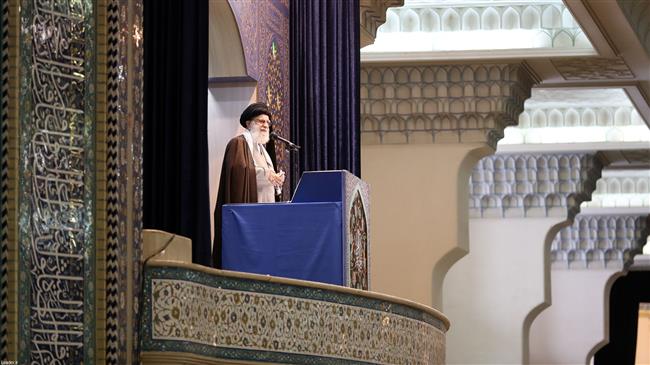 la prière du vendredi dirigée par le Guide suprême de la Révolution Islamique2