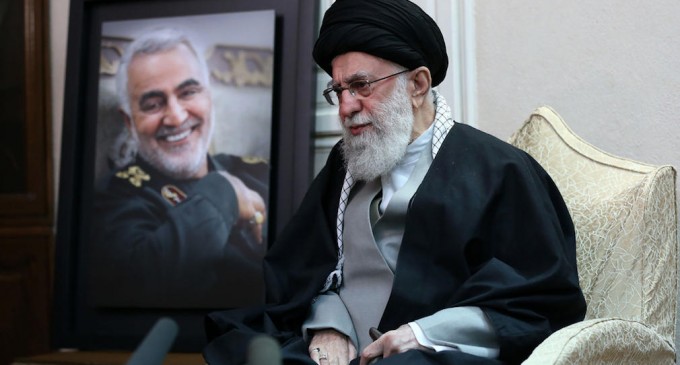 Seyyed Ali Khamenei promet une « vengeance terrible » après l&rsquo;assassinat du général Soleimani