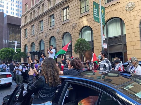 Les militants pro-Palestine ont bloqué la rue devant le consulat de l'occupation israélienne à San Francisco en protestation contre le plan d'annexion israélien, hier1