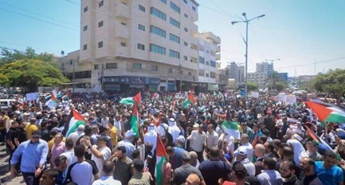 Manifestation de masse à Gaza contre les plans d’annexion d’Israël