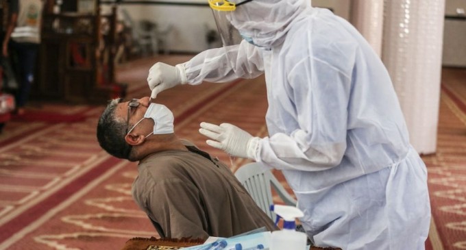 Ministre de la Santé : Israël a détruit 100 000 kits de test de coronavirus envoyés en Palestine