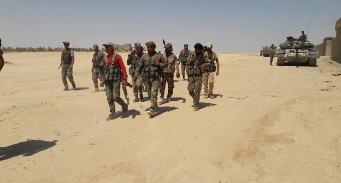 L’armée syrienne lance une opération massive dans le désert pour éliminer les cellules de Daesh