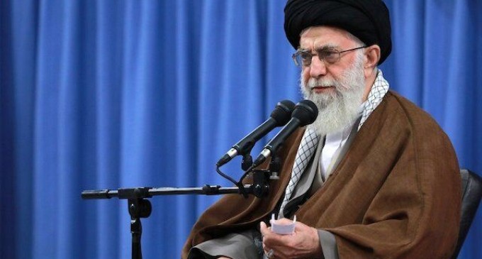 L’Ayatollah Khamenei : « La raison des événements horribles dans le monde de l’islam, du Cachemire à la Libye, est manque d’unité des musulmans »