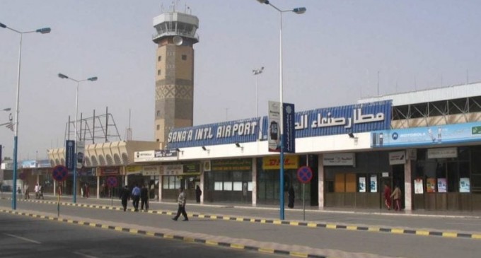 Une nouvelle coalition dirigée par l’Arabie saoudite frappe l’aéroport de Sanaa par désespoir et confusion