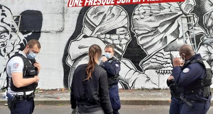DES ARTISTES ARRÊTÉS POUR UNE FRESQUE SUR LA PALESTINE !