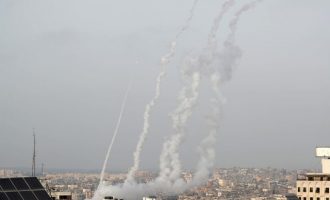 Plus de 150 roquettes tirées de Gaza en riposte aux pogroms des colons et à la profanation de la mosquée Al-Aqsa.