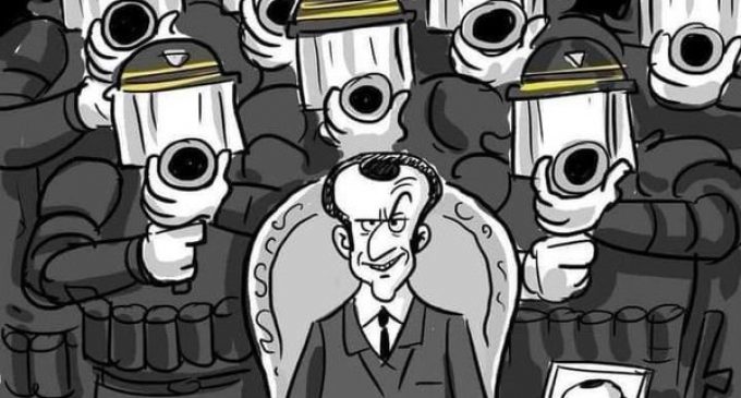 Rien n’a changé depuis, en France Macron et le système ne tient que grâce aux flics