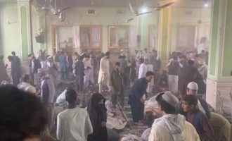 Au moins 32 martyrs dans des explosions dans une mosquée afghane à majorité chiite