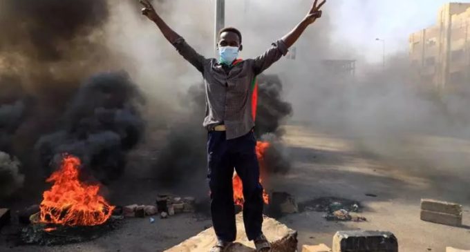 Le coup d’État au Soudan s’est produit lors de la visite de l’émissaire américain