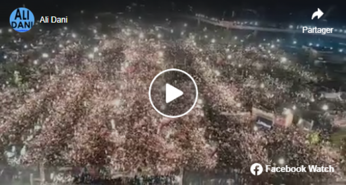 Imran Khan: Merci Lahore pour le soutien massif et la plus grande jalsa de mes 26 ans en politique, et le public le plus réactif & passionné.