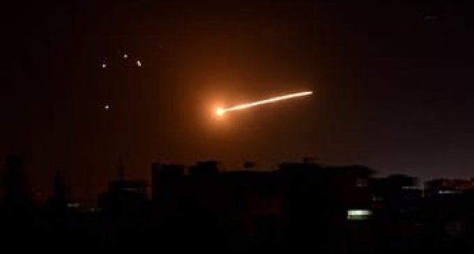 Les défenses aériennes syriennes interceptent l’agression israélienne sur Damas