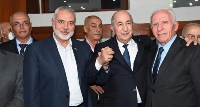 Les factions palestiniennes signent la déclaration d’Alger « historique », selon Tebboune
