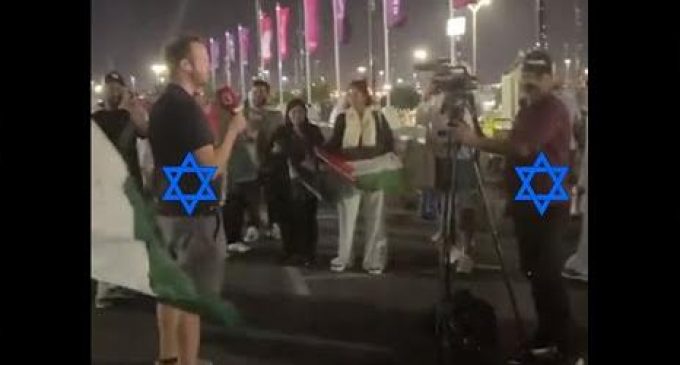 EXCELLENT – Qatar 2022 « PALESTINE , Israël n’existe pas » CHAUD pour les Journalistes Israéliens