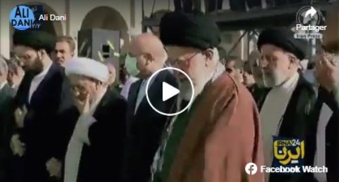 Le guide suprême de la Révolution, l’ayatollah Ali Khamenei dirige la prière de l’Aïd El Fitr au complexe de prières du vendredi de Téhéran.